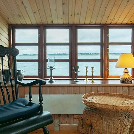 4 Person Holiday Home In Mesinge 外观 照片