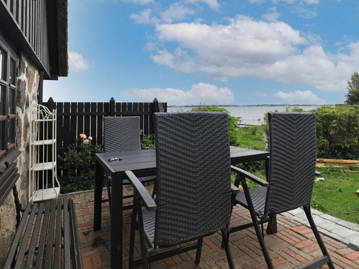 4 Person Holiday Home In Mesinge 外观 照片