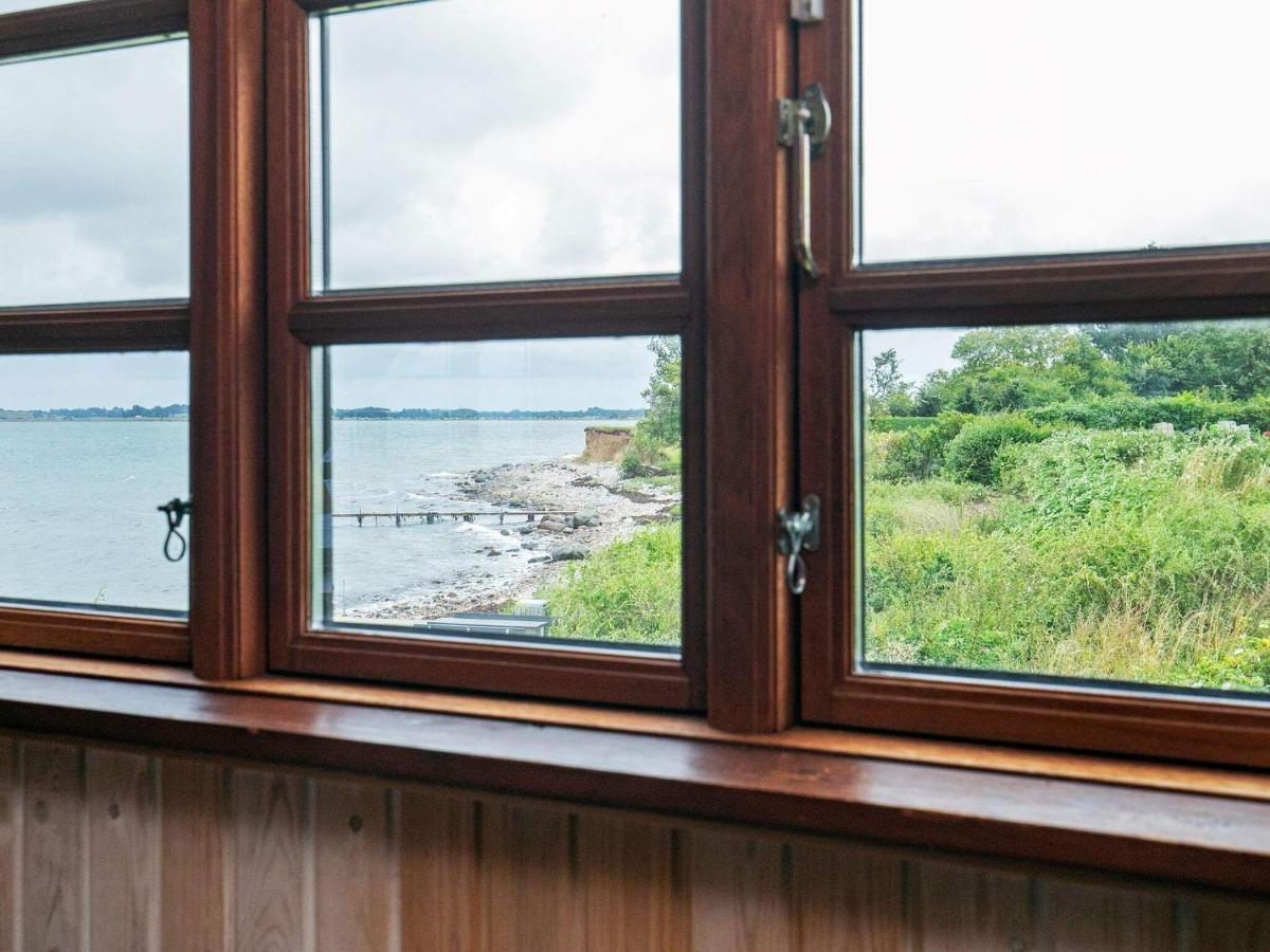 4 Person Holiday Home In Mesinge 外观 照片