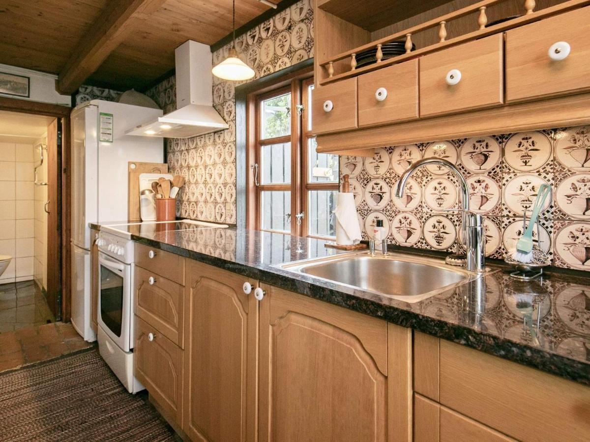 4 Person Holiday Home In Mesinge 外观 照片