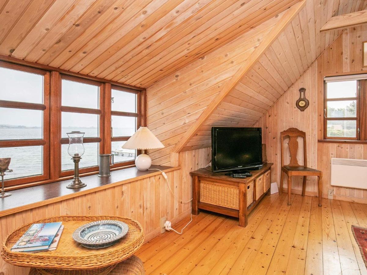 4 Person Holiday Home In Mesinge 外观 照片